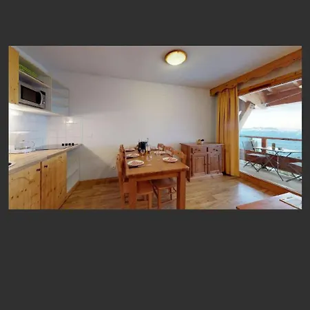 Apartment 1750